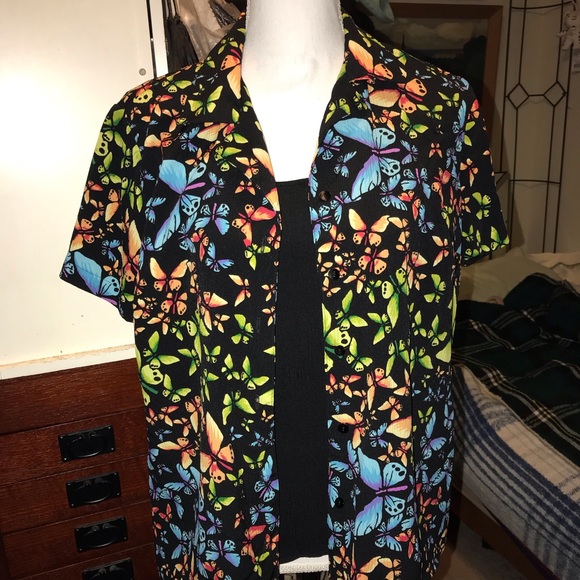 Butterfly Top - Picture 3 of 3